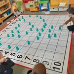 5. Zabawy matematyczne- zakodowany ufoludek